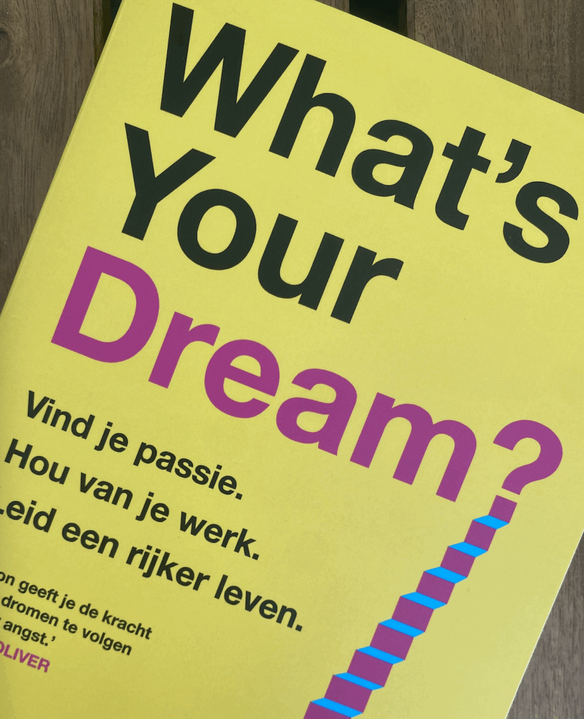 Wat ben ik blij dat ik What’s Your Dream? van Simon Squibb had meegenomen. Dit boek las ik in één ruk uit.
