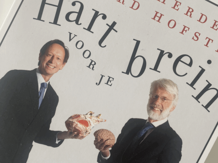 Hart voor je brein van Eric Scherder en Leonard Hofstra is een must-read voor iedereen die bewuster en vitaler wil leven.